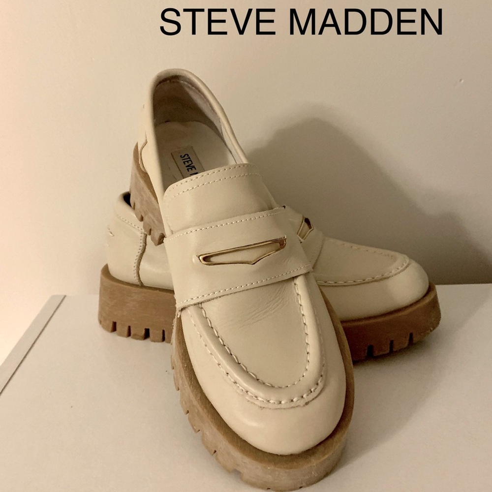 NWOT STEVE MADDEN "Lawrence" leather loafer